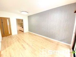 ~ナチュラルな色彩のLDK~
・自然な風合いの色味で纏められたLDKは家具のコーディネートもしやすくなっております。
・どんなインテリアにするか、考えるだけでも楽しくなりますね。