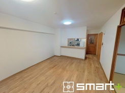 ※本画像は既存家具をAIにより削除し、室内を加工したものです。