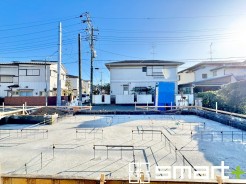 ~完成物件もご案内可能~
・ご案内時には実際の立地に加え、同メーカー・同仕様の完成物件もご案内可能です。
・ぜひ現地と建物をご覧いただき、具体的にイメージしてみてくださいませ。
(A号棟)