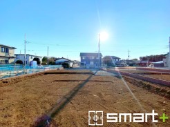 ~完成物件もご案内可能~
・ご案内時には実際の立地に加え、同メーカー・同仕様の完成物件もご案内可能です。
・ぜひ現地と建物をご覧いただき、具体的にイメージしてみてくださいませ。