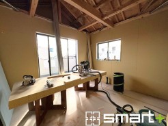 ~ベタ基礎でしっかりとした土台~
・コンクリートの中に鉄筋を配し強度を高めた「ベタ基礎」を採用。
・しっかりとした土台を造ったうえで、その上に建物が築造されていきます。