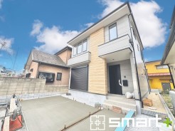 ~完成物件もご案内可能~
・ご案内時には実際の立地に加え、同メーカー・同仕様の完成物件もご案内可能です。
・ぜひ現地と建物をご覧いただき、具体的にイメージしてみてくださいませ。