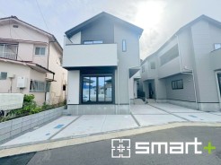 ~スタイリッシュな外観~
・モノトーンでまとめられた外観はシンプルながらスタイリッシュでおしゃれな仕上がりに。
・使用する色味が少なく落ち着いた雰囲気で高級感も感じられますね。