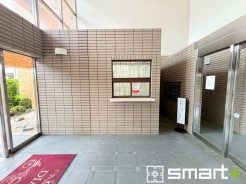 ~安心のオートロック~
・女性やお子様にも安心のオートロック付きです。
・セキュリティ面も安全で防犯対策にもなりますね。