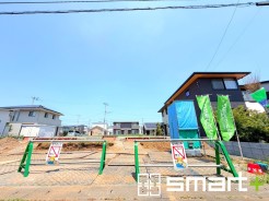 ~完成物件もご案内可能~
・ご案内時には実際の立地に加え、同メーカー・同仕様の完成物件もご案内可能です。
・ぜひ現地と建物をご覧いただき、具体的にイメージしてみてくださいませ。
