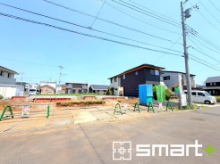 ~完成物件もご案内可能~
・ご案内時には実際の立地に加え、同メーカー・同仕様の完成物件もご案内可能です。
・ぜひ現地と建物をご覧いただき、具体的にイメージしてみてくださいませ。
(B号棟)