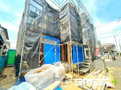 ~完成物件もご案内可能~
・ご案内時には実際の立地に加え、同メーカー・同仕様の完成物件もご案内可能です。
・ぜひ現地と建物をご覧いただき、具体的にイメージしてみてくださいませ。