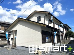 ~綺麗にお使いの外観~
・外観も綺麗にお使いなので、築年数を感じさせない見た目となっております。
・外壁や屋根のリフォームなどをお考えの方もお気軽にご相談くださいませ。